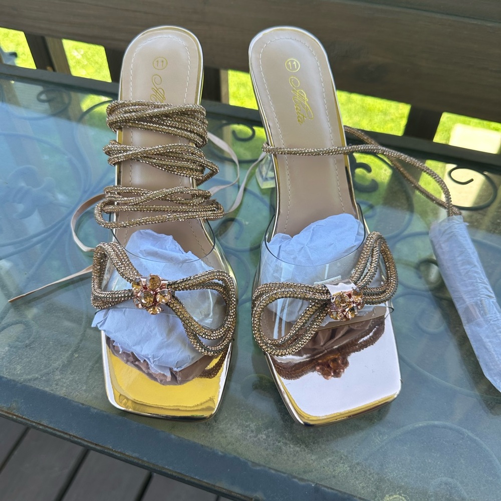 Elegant Rose Gold Women's Shoes with Bow Detail